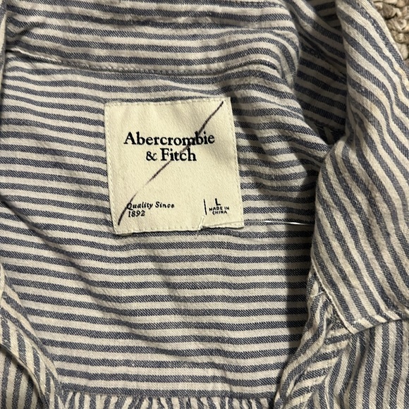 Abercrombie and Fitch Top - Picture 2 of 5